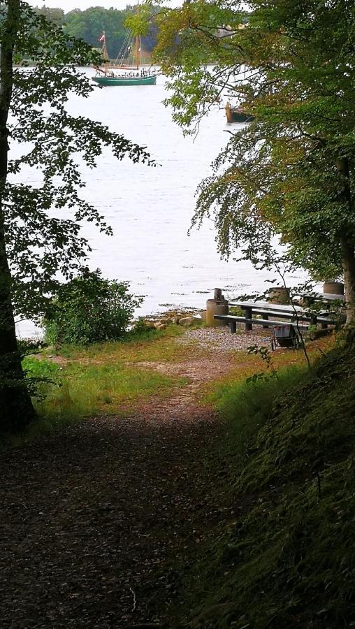 Kastanievejens Overnatning Svendborg Esterno foto